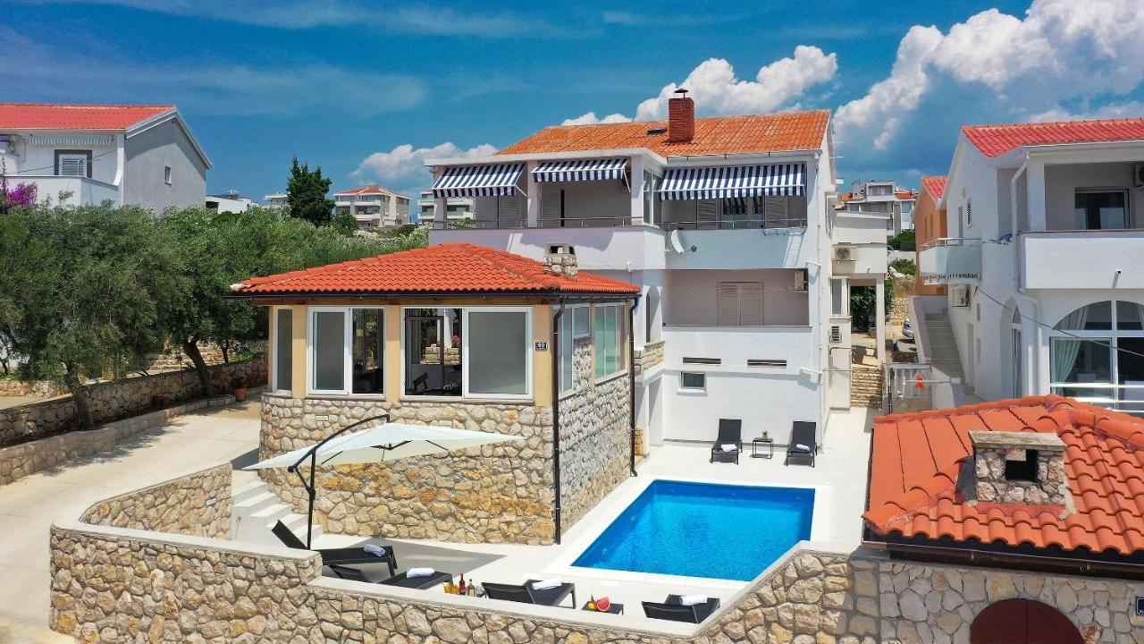 Apartment Vegas Novalja Ngoại thất bức ảnh