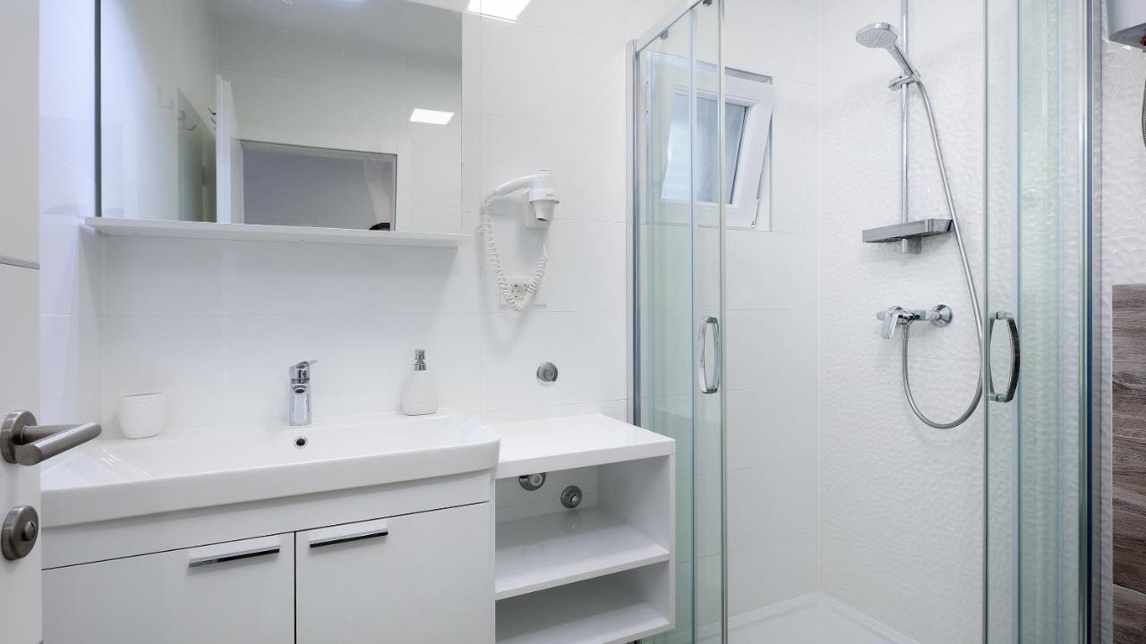 Apartment Vegas Novalja Ngoại thất bức ảnh
